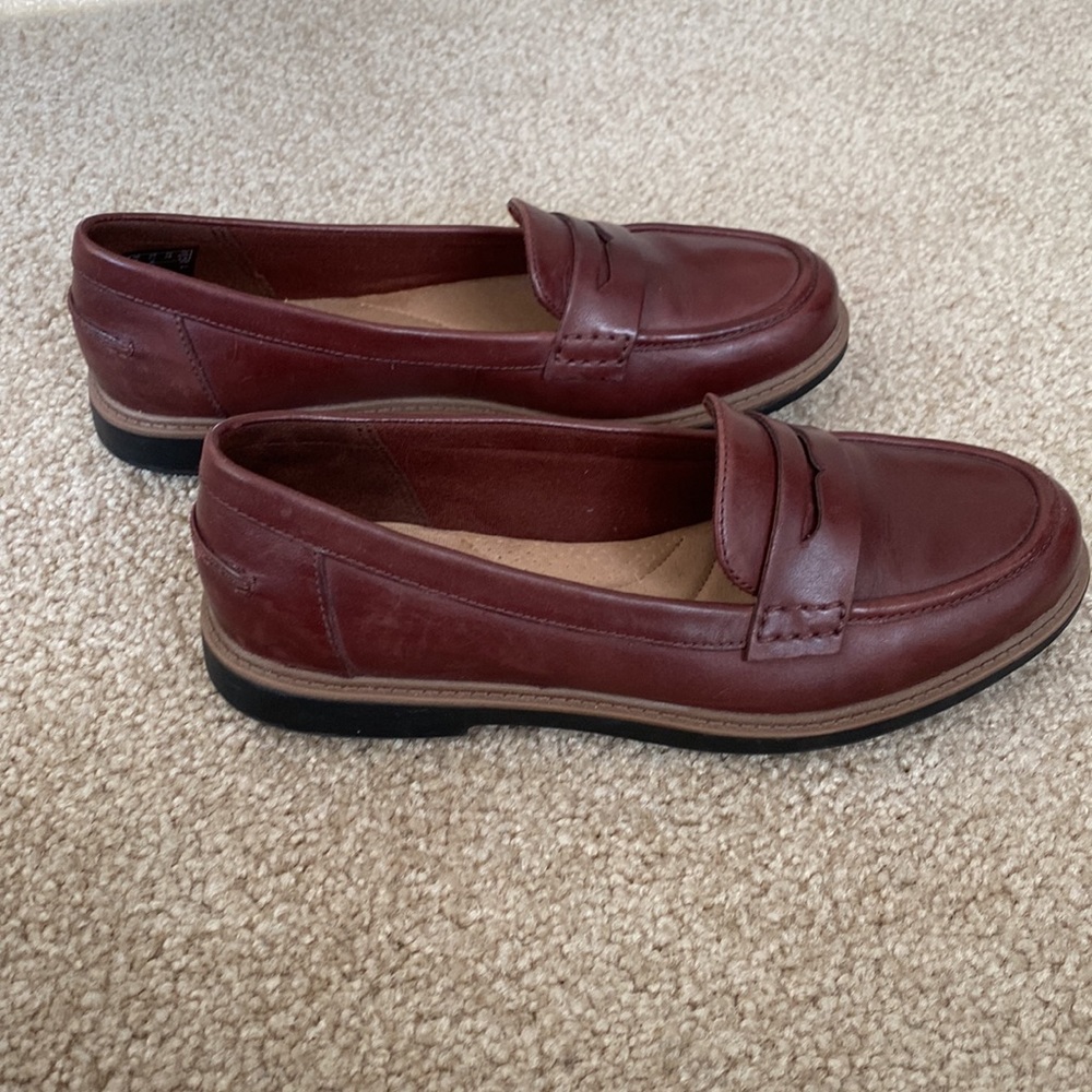 Clarks Burgundy Loafers - Picture 4 of 7